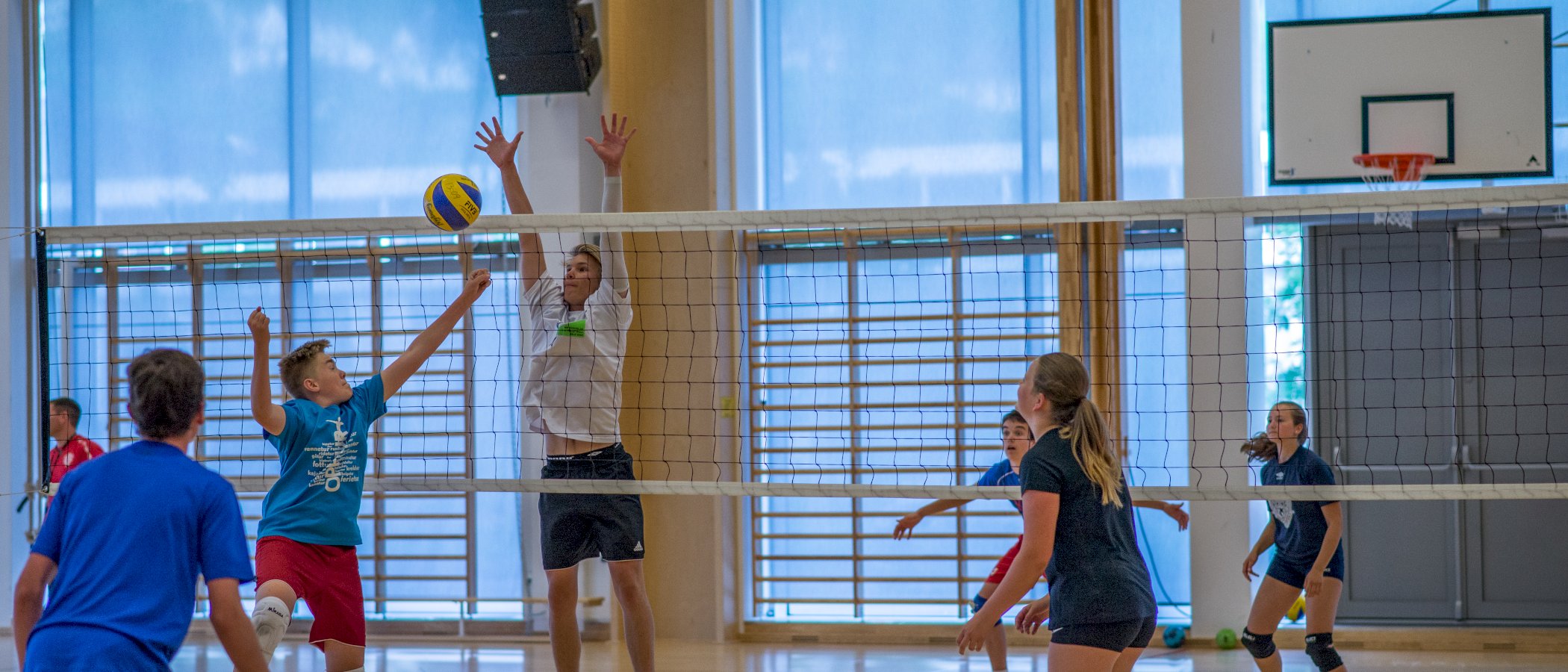 VOLLEYBALLSKOLE UKE 33