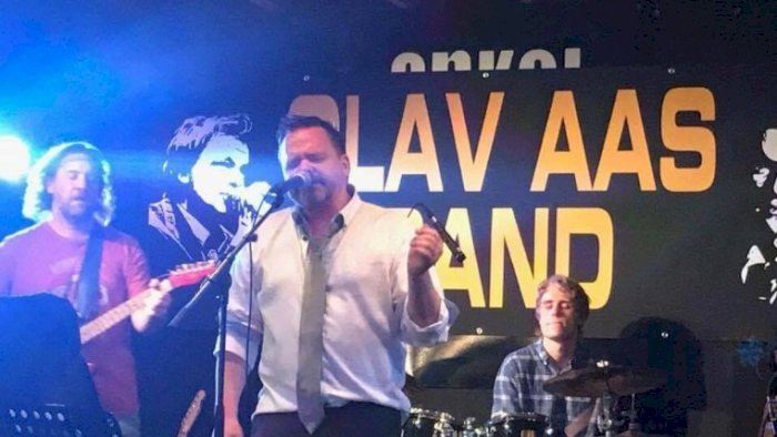 Olav Aas med band i Bykirken Holmestrand