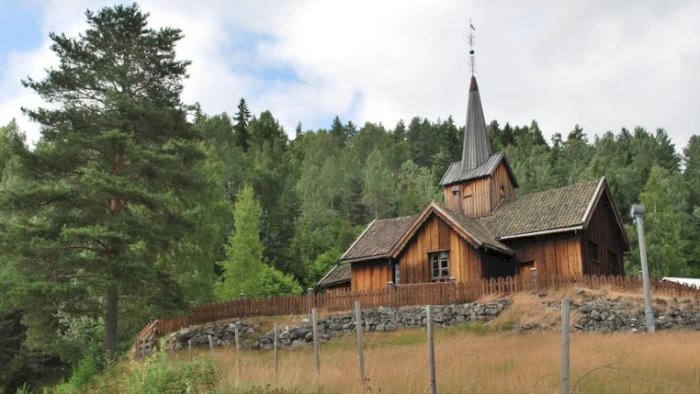 Valfart til Vatnås kirke i Sigdal