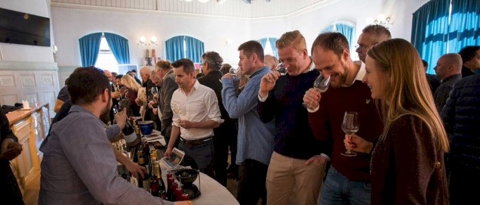 Vin, Øl og Sidermesse i Øvre Holmegate