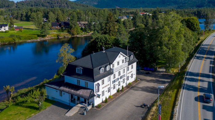 Round Table Dinner - Dølen Hotel