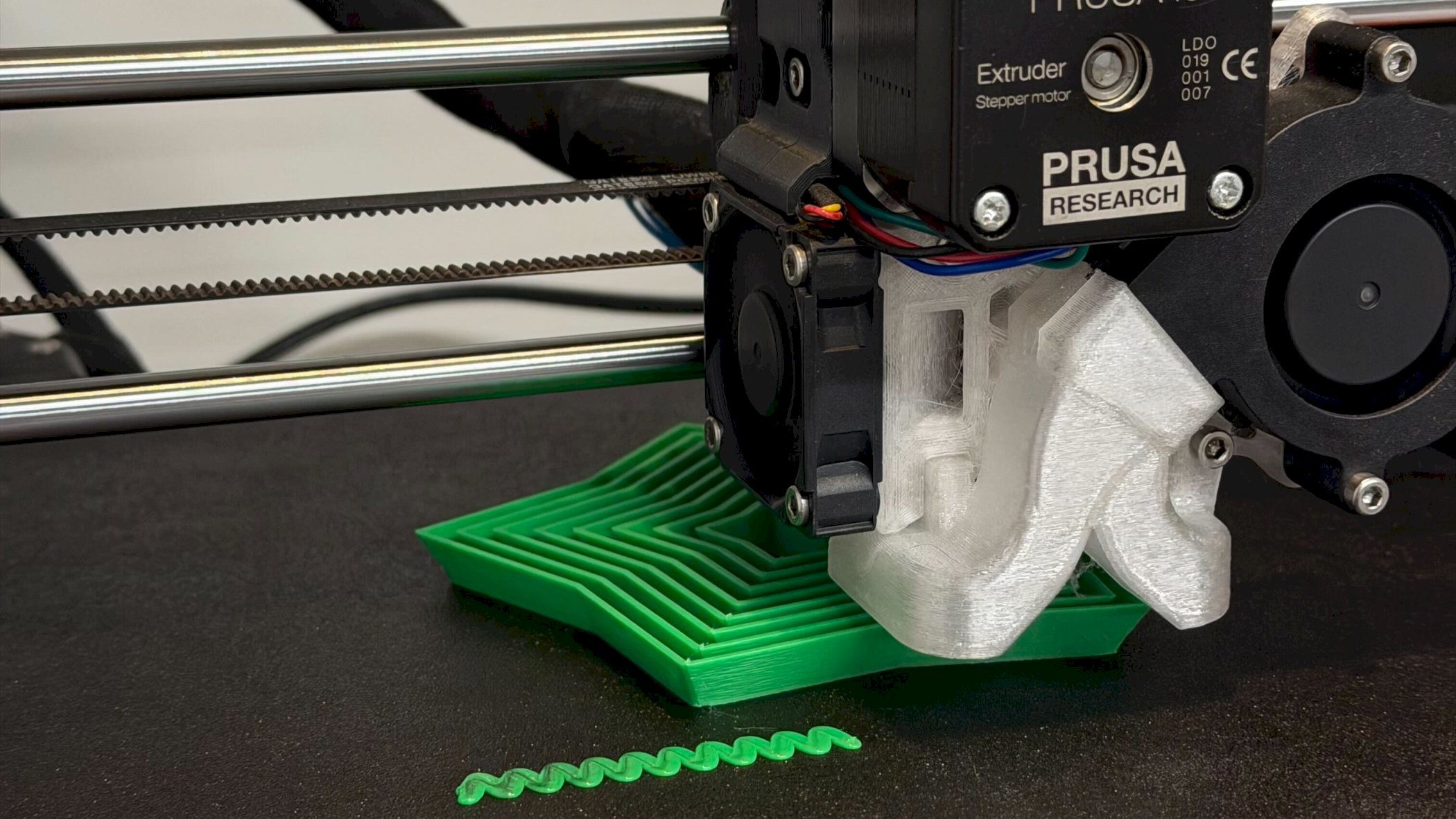 3D print, introduction course [14 days of membership included for private, non-commercial use*]