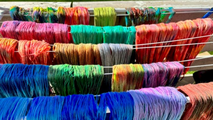 Kurs i syrefarging med Toril Grue