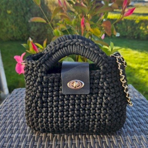 Hekle din egen veske/clutch