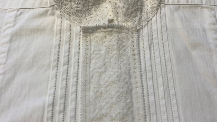 Helgekurs, montering skjorte og forkle til hardangerbunad.