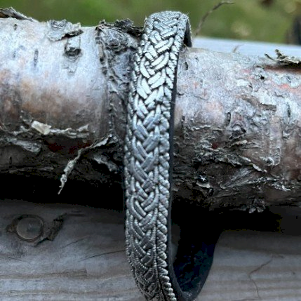 Læringsverksted i å lage Armbånd av Skinn og Tinn