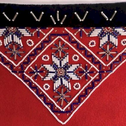 Avlyst - Bringeduk til barnebunad