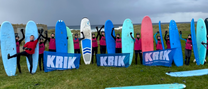 Surfekurs med KRIK + strandmoro