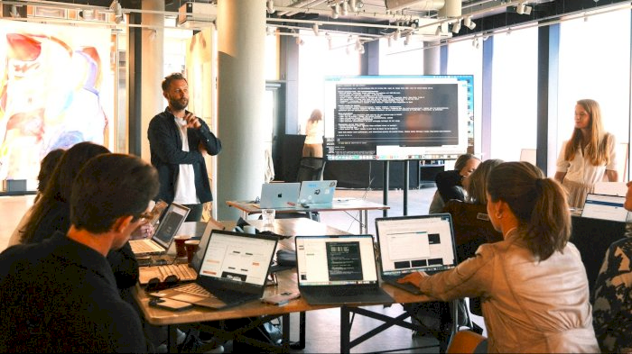 KI-kurs for kunstnere (digitalt)